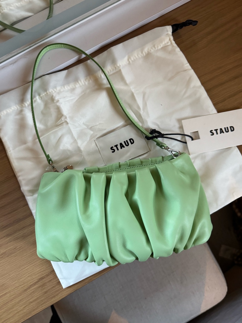 STAUD bean bag
